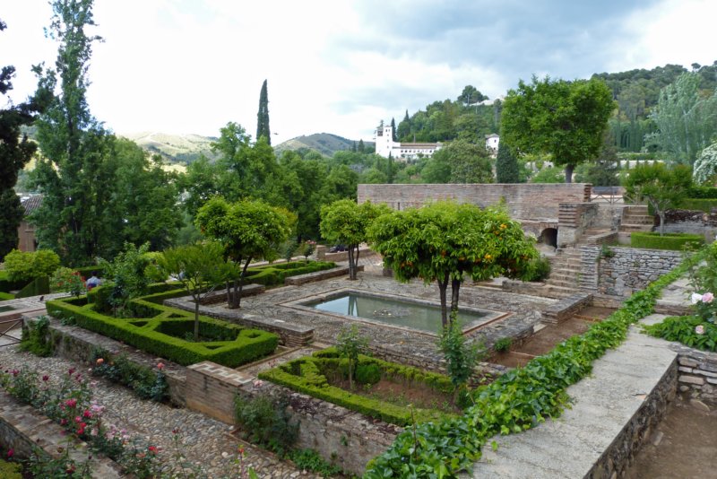 alhambrajardinesdelportal2.jpg
