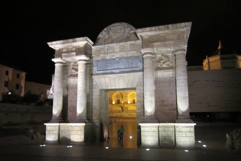 puertadelpuenteincordoba2.jpg
