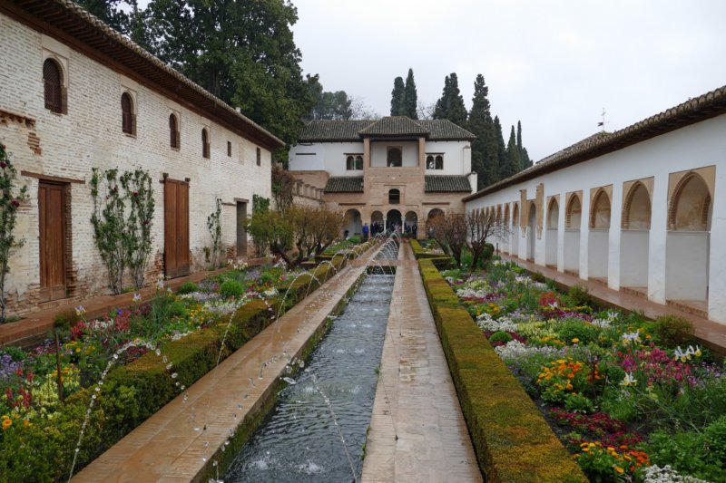 alhambrageneralife3.jpg