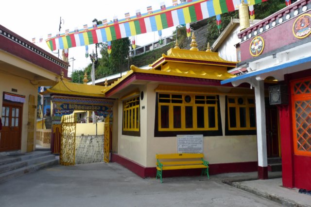 sakyacholinggompa.jpg