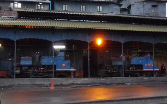 stationdarjeeling.jpg