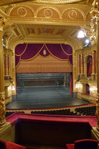 staatsoperapodium.jpg