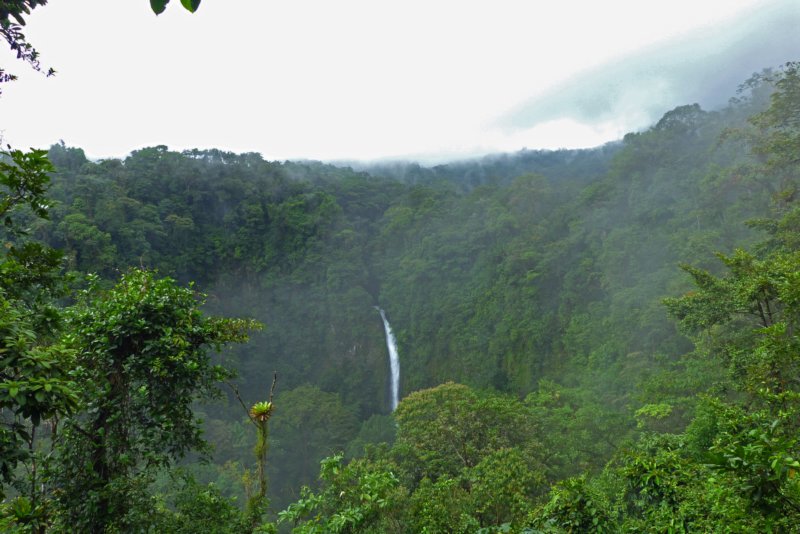 cataratalafortuna.jpg