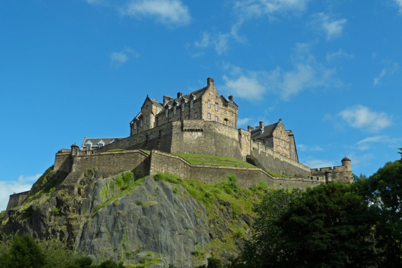 edinburghcastle.jpg