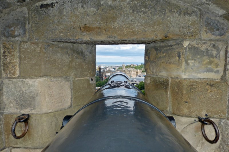 edinburghcastleforewallbattery.jpg