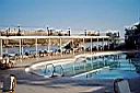 Zwembad van hotel Isis