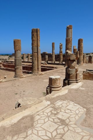 ptolemaispalazzodellecolonne.jpg