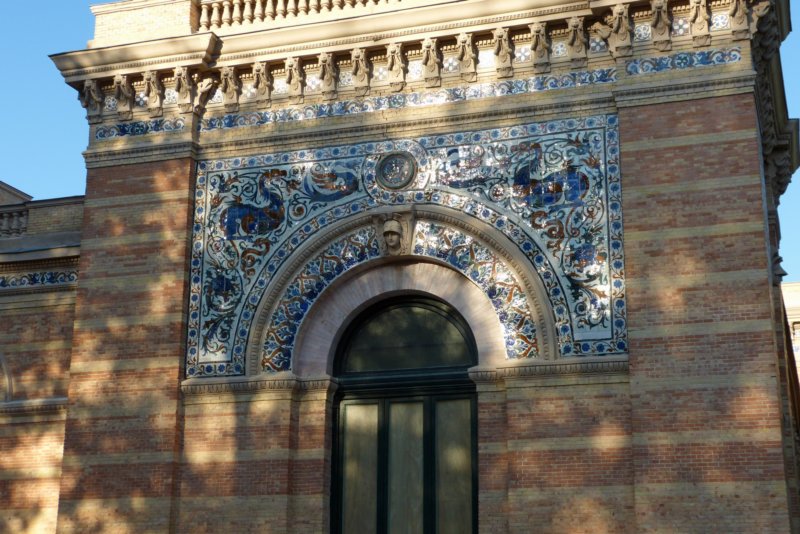 palaciodevelasquez2.jpg