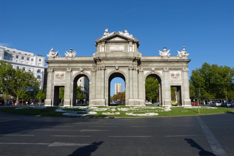 puertadelalcala.jpg