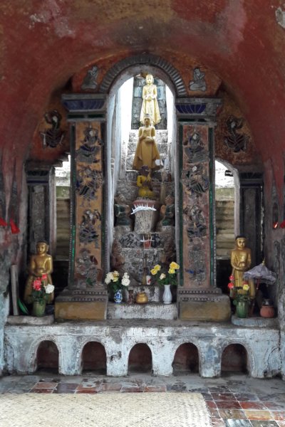 nyaungshweshweyaunghwekyaung4.jpg
