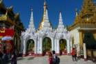 yangonshwedagonpagode14_small.jpg