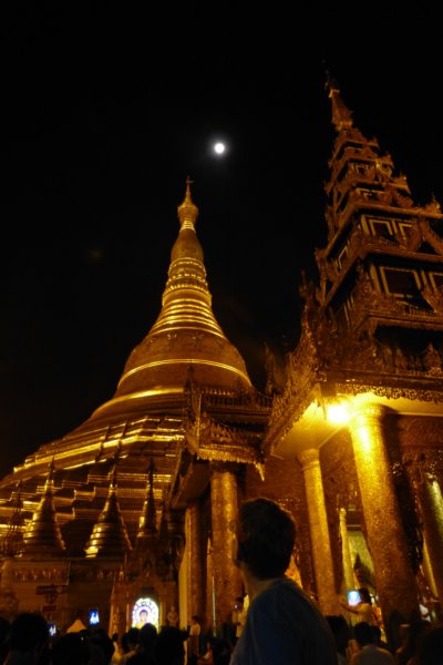 yangonshwedagonpagode22.jpg