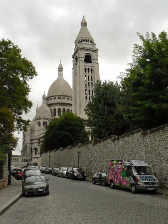 achterzijdesacrecoeur.jpg