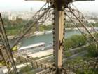 In de lift van de Eiffeltoren