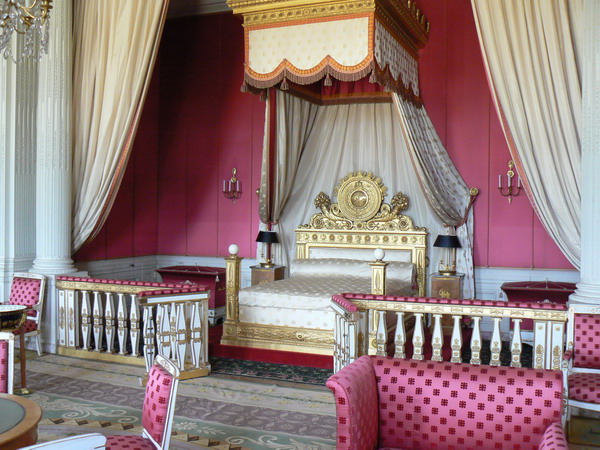 slaapkamerlodewijkxivingrandtrianon.jpg