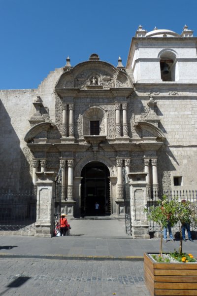 arequipalacompania2.jpg