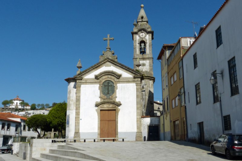 igrejaparoquialdesantamarinha.jpg