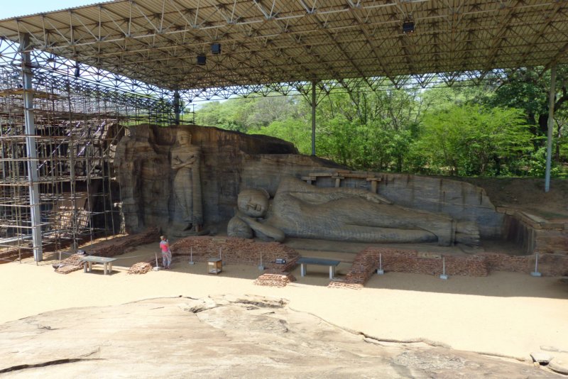 galviharapolonnaruwa2.jpg