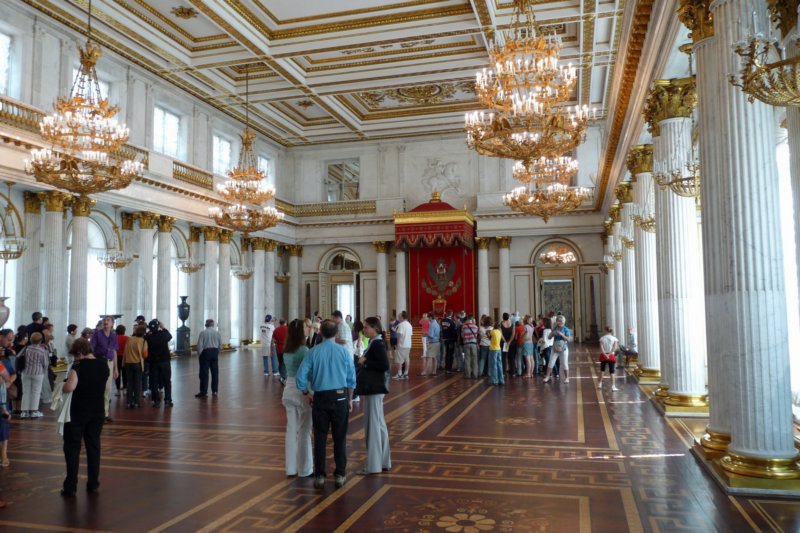 winterpaleisgrotetroonzaal.jpg