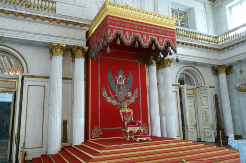 winterpaleisgrotetroonzaal2.jpg