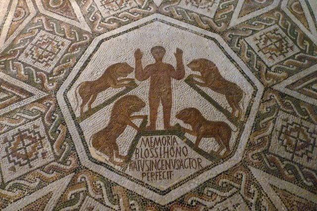 entreehalbardomuseum.jpg