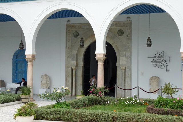 ingangbardomuseum.jpg