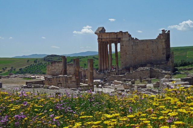 zijaanzichtcapitolium.jpg