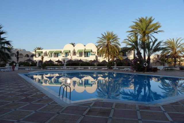 zwembaddjerba.jpg