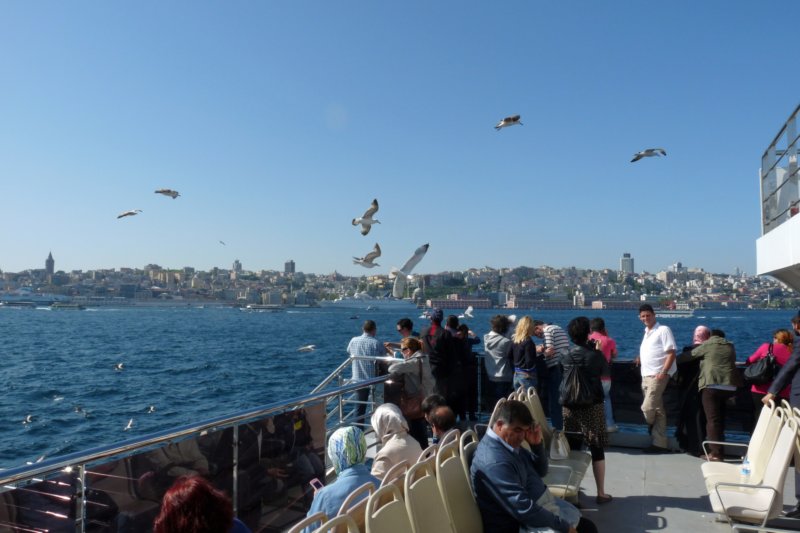 istanbulferry.jpg