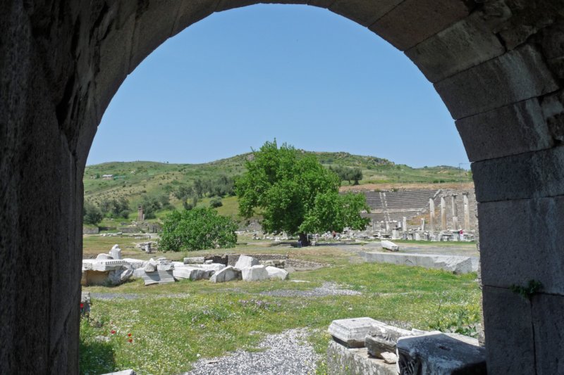 pergamonasclepionondergrondsedoorgang.jpg