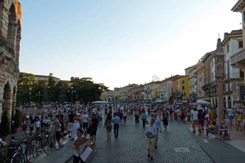 piazzabra.jpg