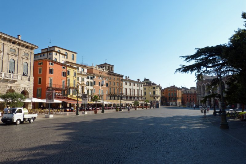 piazzabra2.jpg